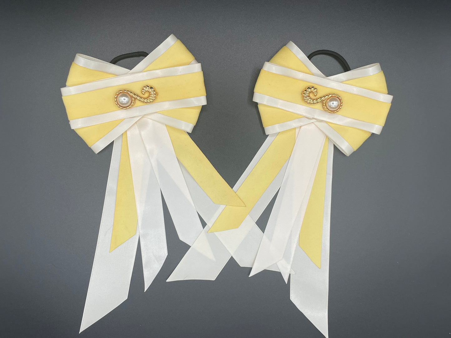 Clementine Show Bows