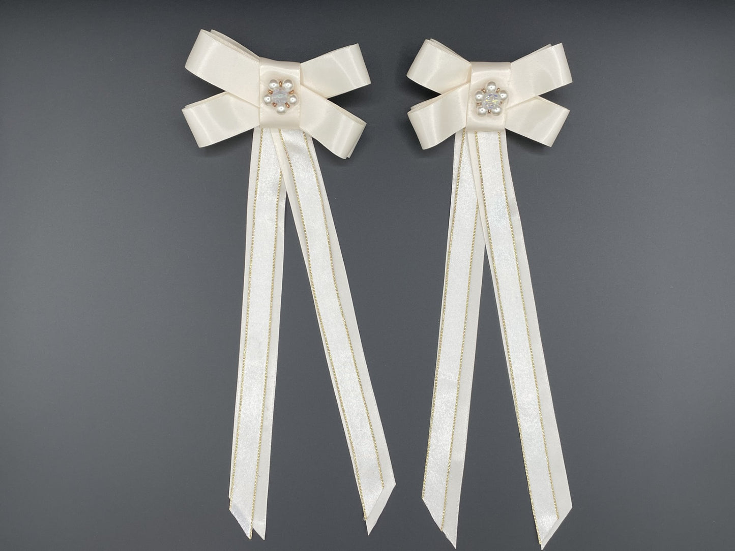 Blanche Show Bows